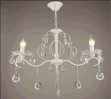 Люстра потолочная трехрожковая на цепочке Мелодия Света Классика Е27 Белая картинка 